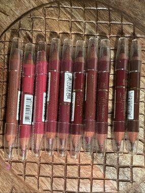 NEW 10 piece L'Oreal Assorted Lip Liner Pencils Duet double ended style